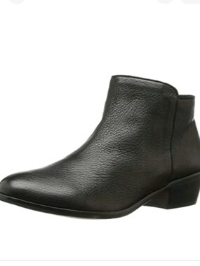 NWT 206 Collective Magnolia Low Heel Ankle Bootie, Black Leather